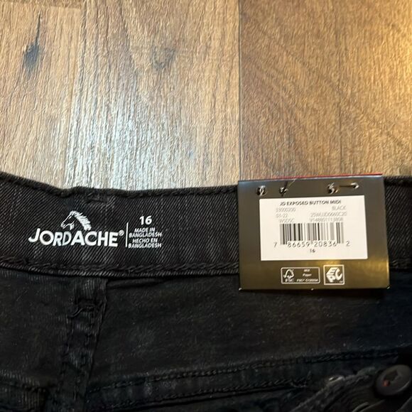 Girls size 16 NWT Jordache High Rise Adjustable Waist Repreve Midi Cutoff Shorts - Picture 4 of 6
